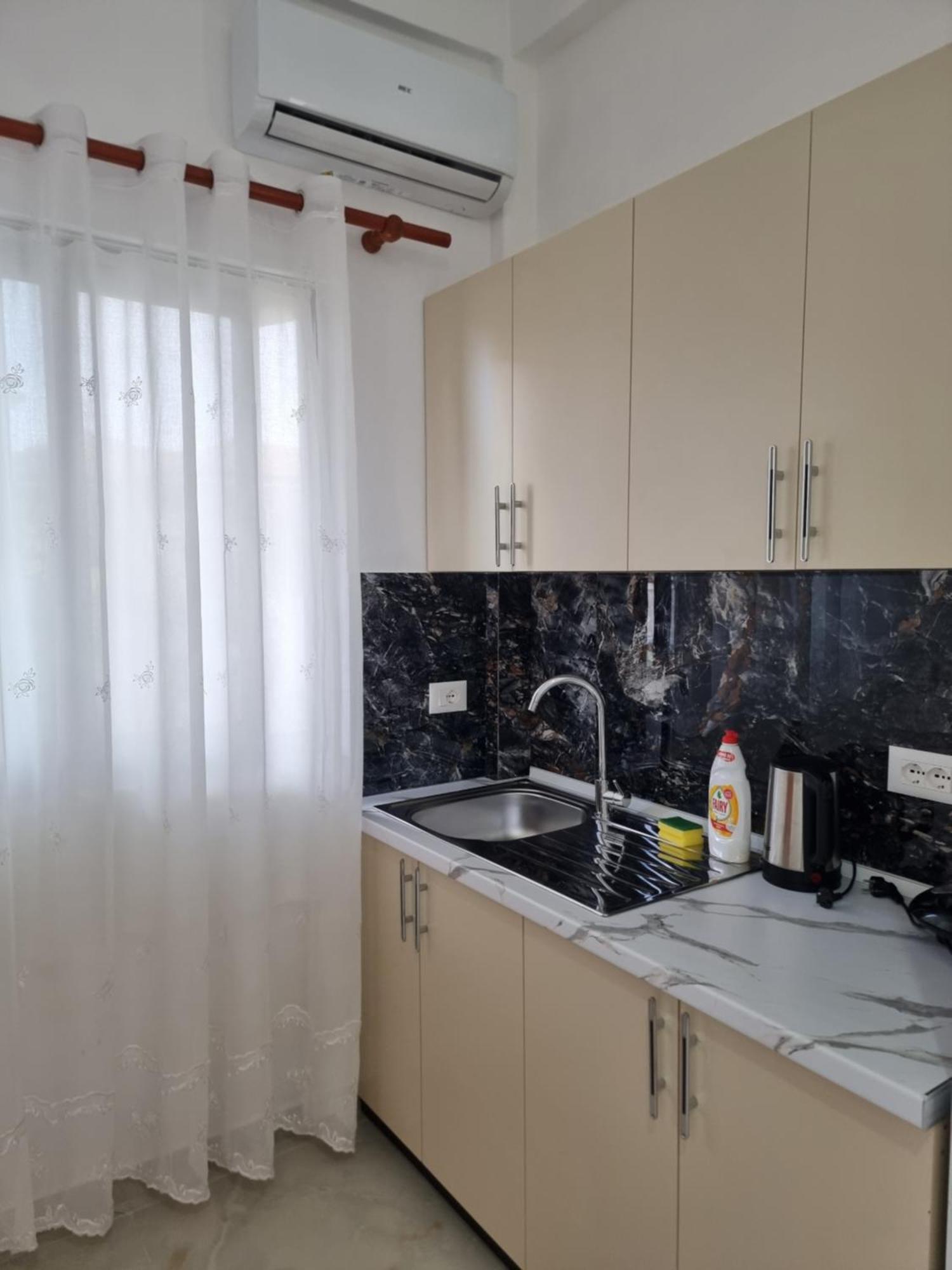 Rooms For Rent Durrës Extérieur photo